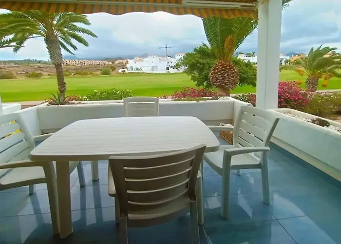 Con Vista Al Golf Amarilla Sc743