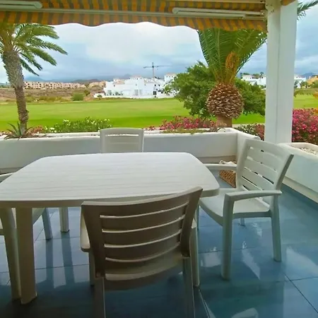 Con Vista Al Golf Amarilla Sc743